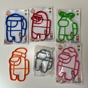 Among Us cookie/fondant cutters (6)